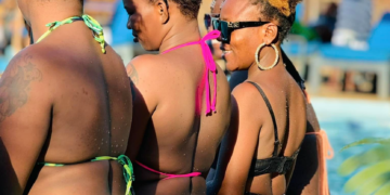 Juna De Star parades her Nyashless Bikini photos